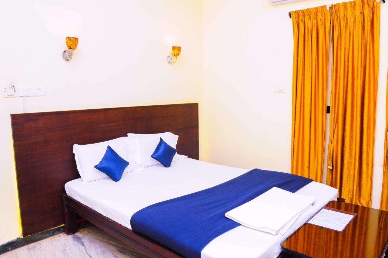 Fabexpress Prana Grande Hotel Pondicherry Esterno foto